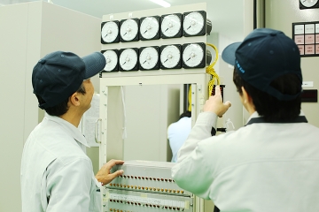 パネルサンプリング装置