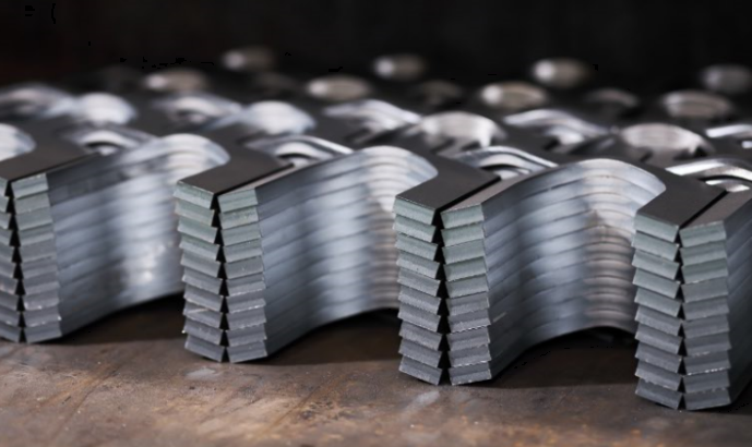 鋼板の一次/二次加工　抱月工業株式会社