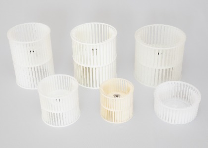 樹脂製シロッコファン＜長く狭い空間でも安定して送風可能＞ | 日清紡