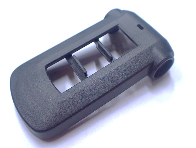 自動車用リモコン外装部品　シボ加⼯【加⼯事例】