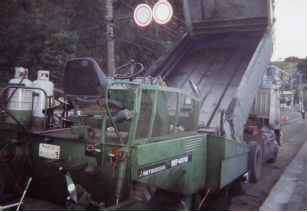 アスファルト合材付着防止剤『ラクトル SE-100』