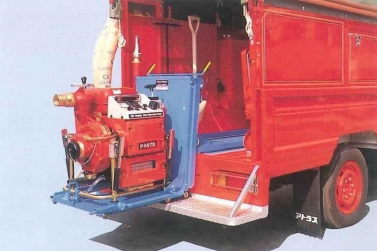 日消式消防ポンプ積載装置『スライドダウン』