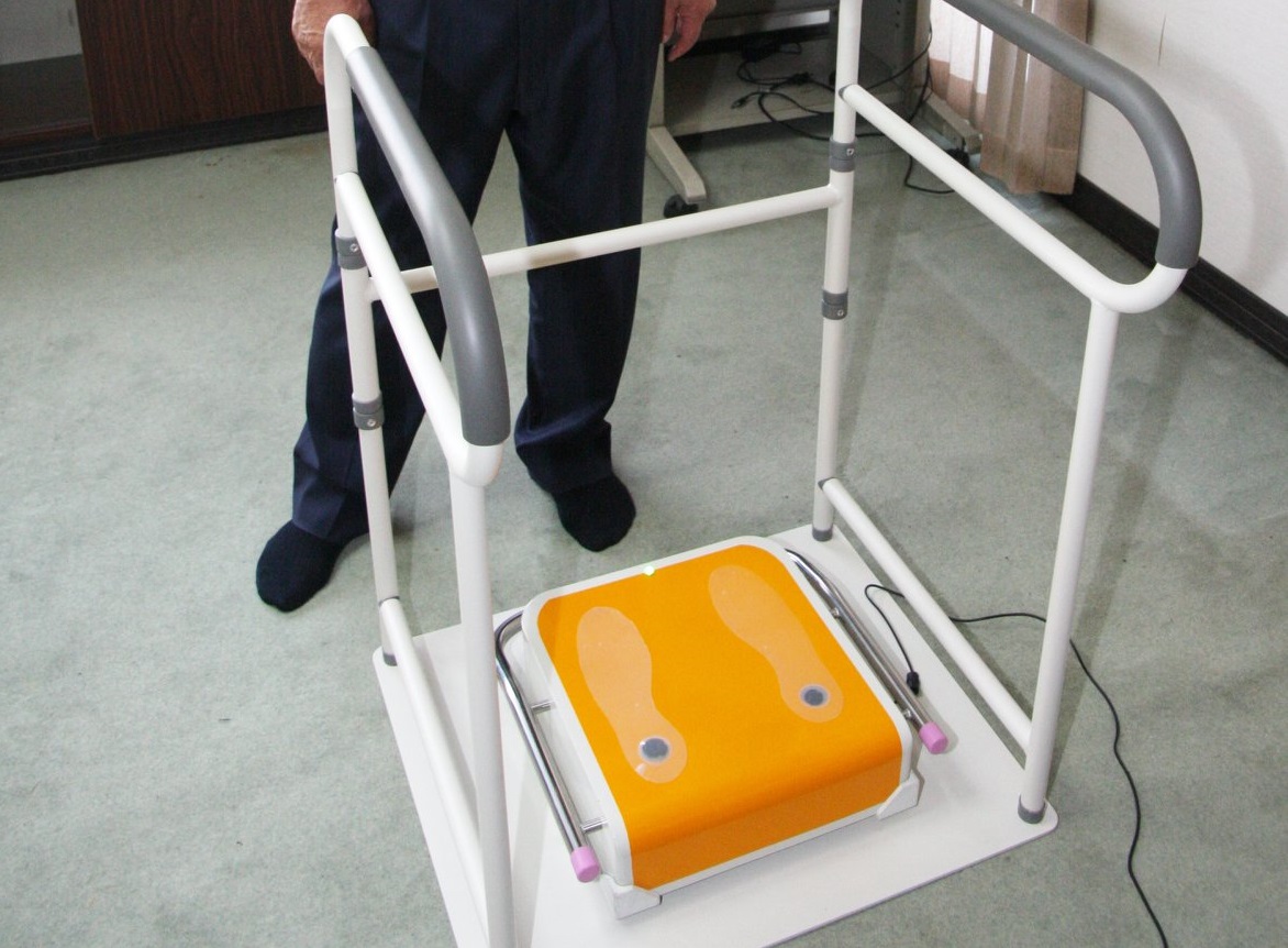 骨粗鬆症予防器具『カカトントン』開発に参画