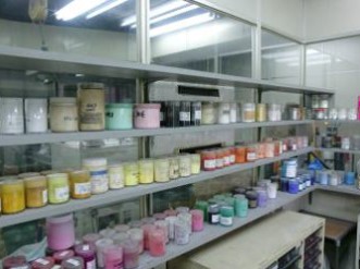 プラスチック原材料　着色加工サービス