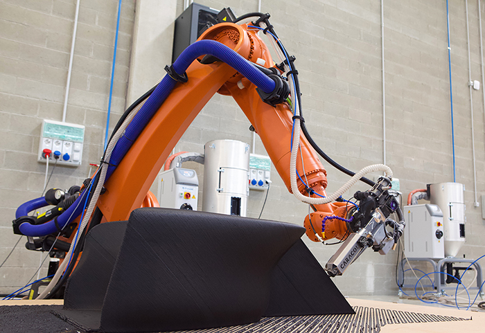 ロボットアーム式ペレット大型3Dプリンター