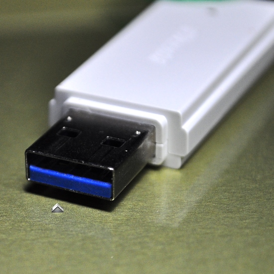 医療機器向けオプチカルパーツ加工・マイクロプリズム/極小プリズム