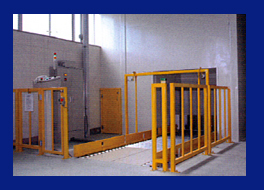 搬送装置「垂直搬送機」