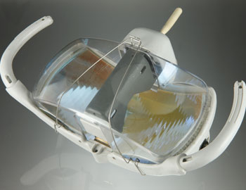 【導入事例 005】1分で設置可能なレンズカバーホルダーの開発