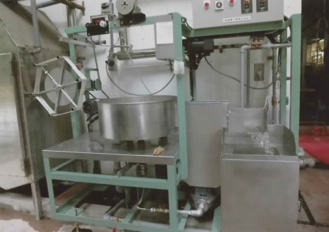 製糸機械　特殊生糸繰糸機