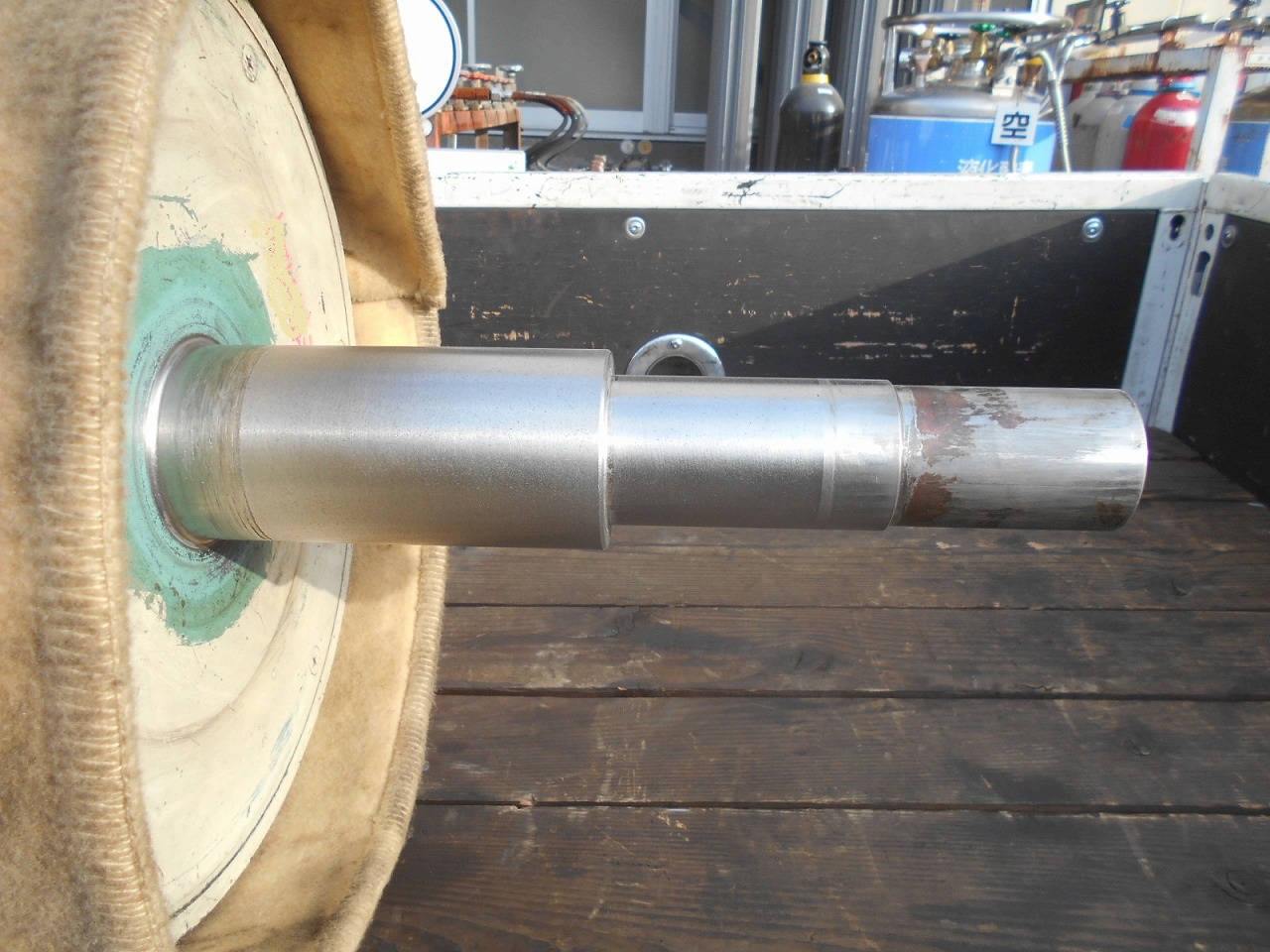 【基材への熱的影響を最小限に】肉盛溶射補修