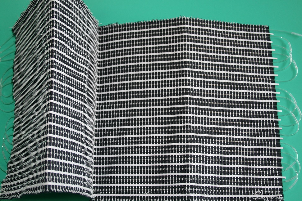 織物と異素材とを複合する技術「EUKAs-MX」