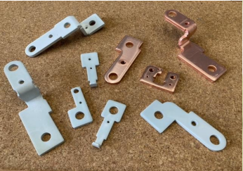 バスバー・深絞りプレス