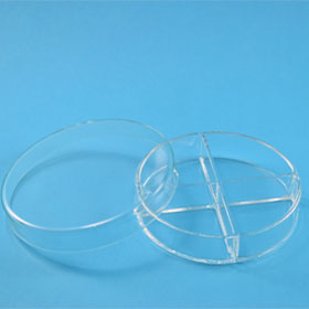 ガ  ラス製4分割シャーレ