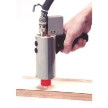 表面材と芯材を約45秒で完全接着！高周波フラッシュ接着機 | 奥田機械