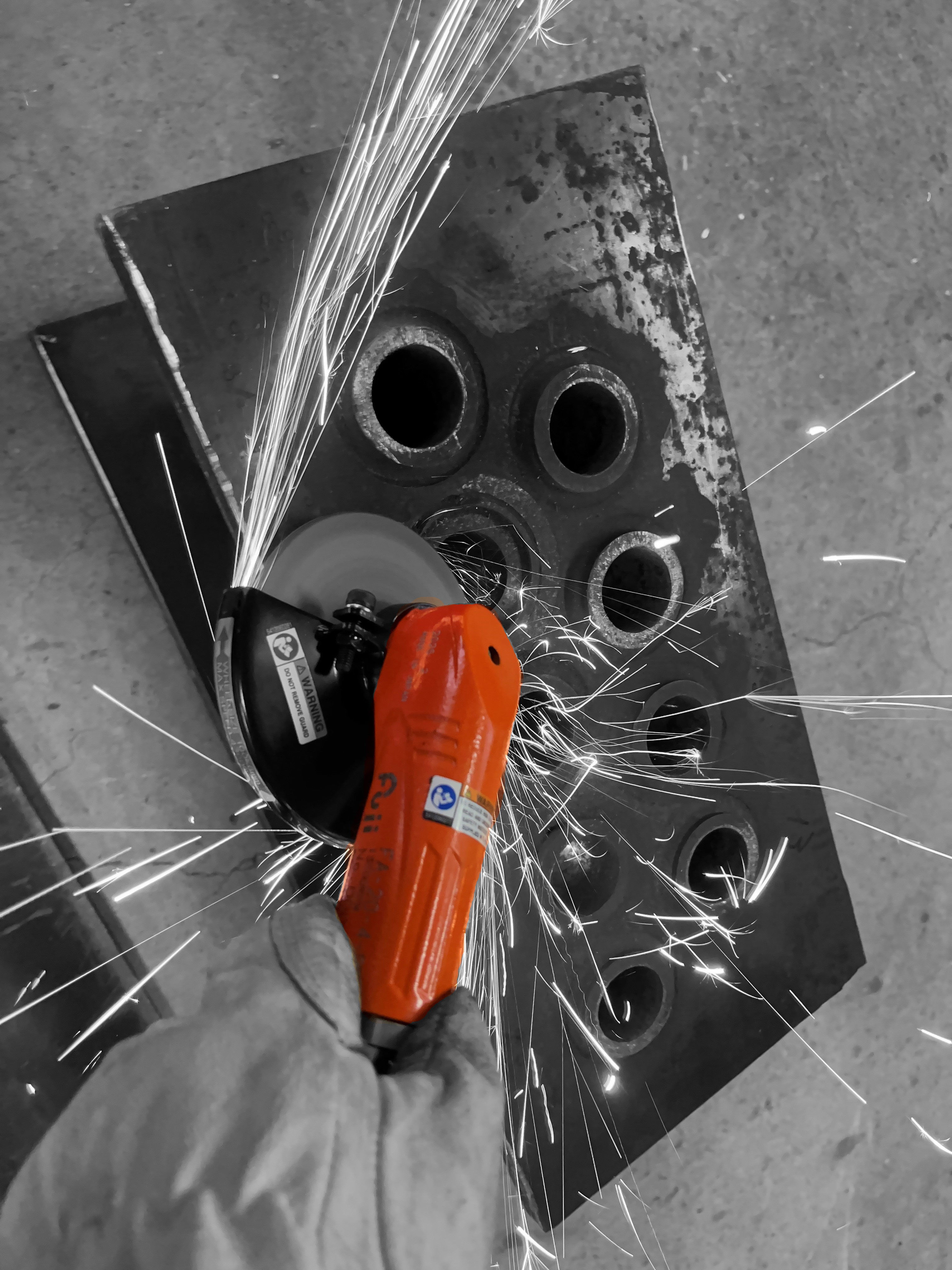 アングルグラインダー＆カッター「FA-20-4」※狭い隙間でも可