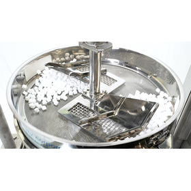 white.00_02_31_16_005.jpg