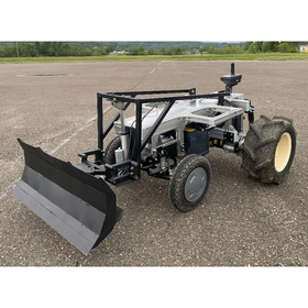 エバーブルーテクノロジーズ様除雪ロボット.png