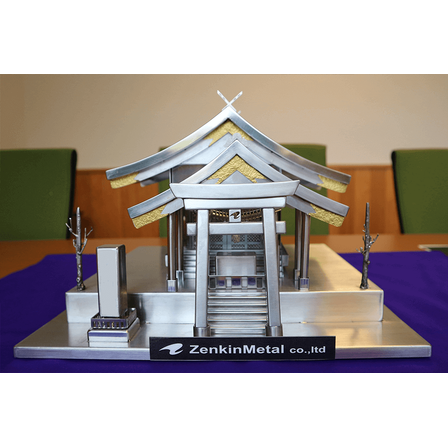 ステンレス製神社.png