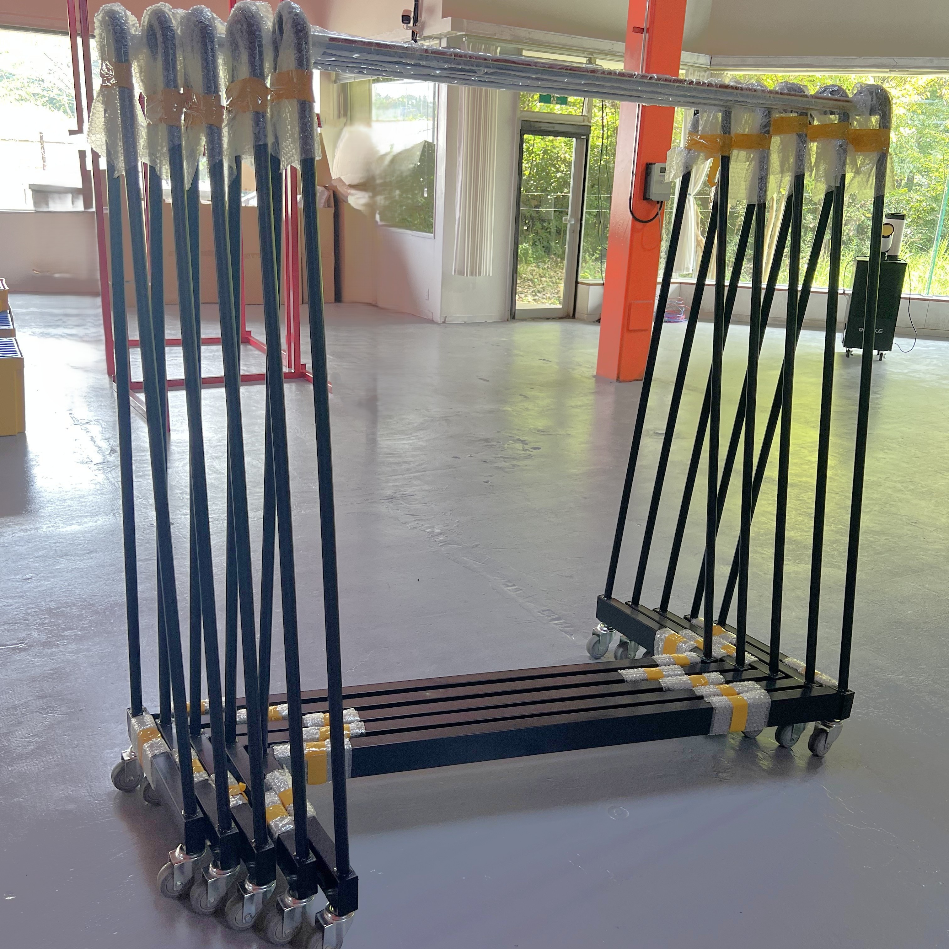 アパレル卸向け】業務用ハンガーラック(Zラック) 中日産業 | イプロス