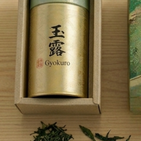 箱から飛び出している立体感を演出 (2).png