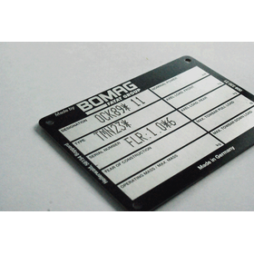 Marquage-sur-plaque-signalétique-(originale).png