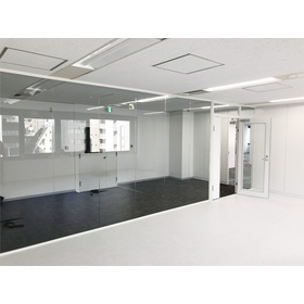 ?ガラスパーテーションとは 画像4.jpg